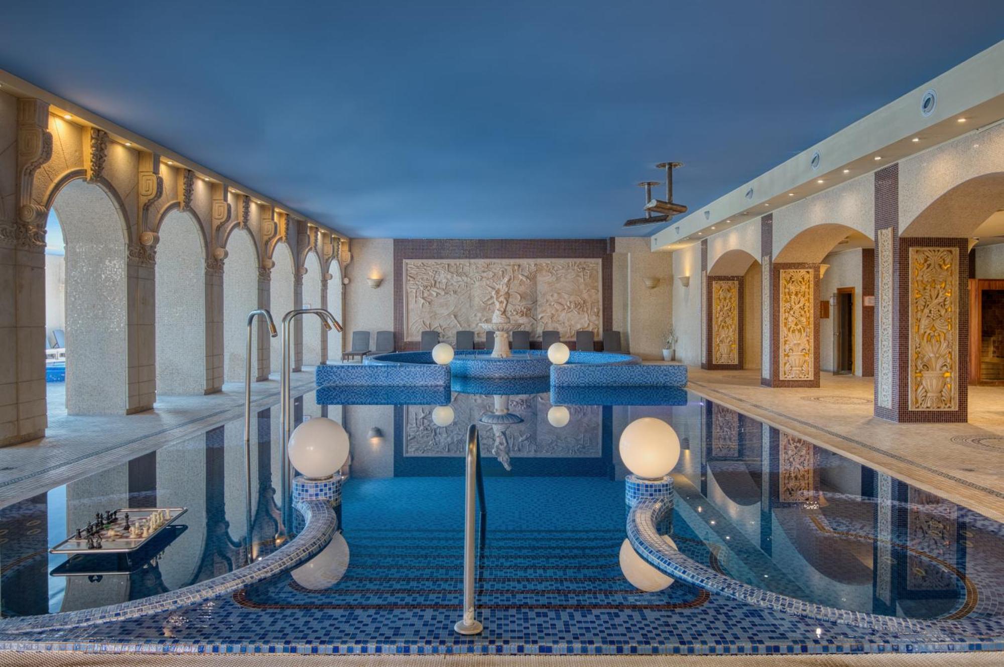 Hotel Bellevue Эстергом Экстерьер фото